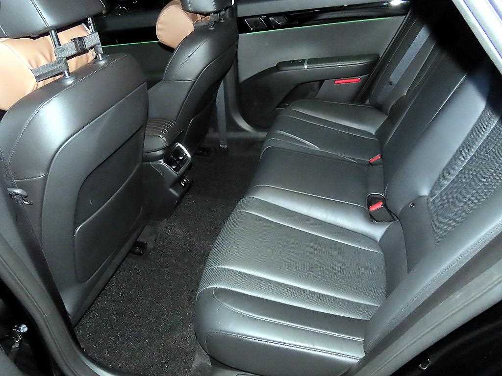 HYUNDAI Grandeur - Vista 7
