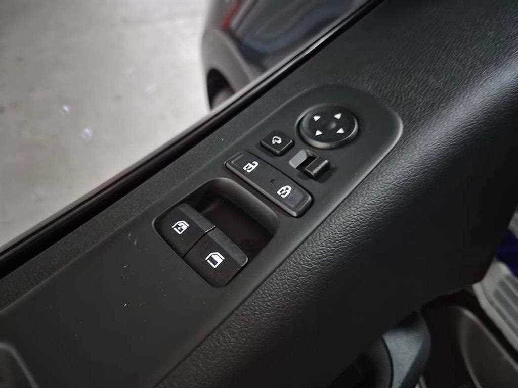 HYUNDAI Staria - Vista 12