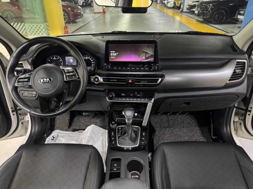 KIA Seltos - Vista 6