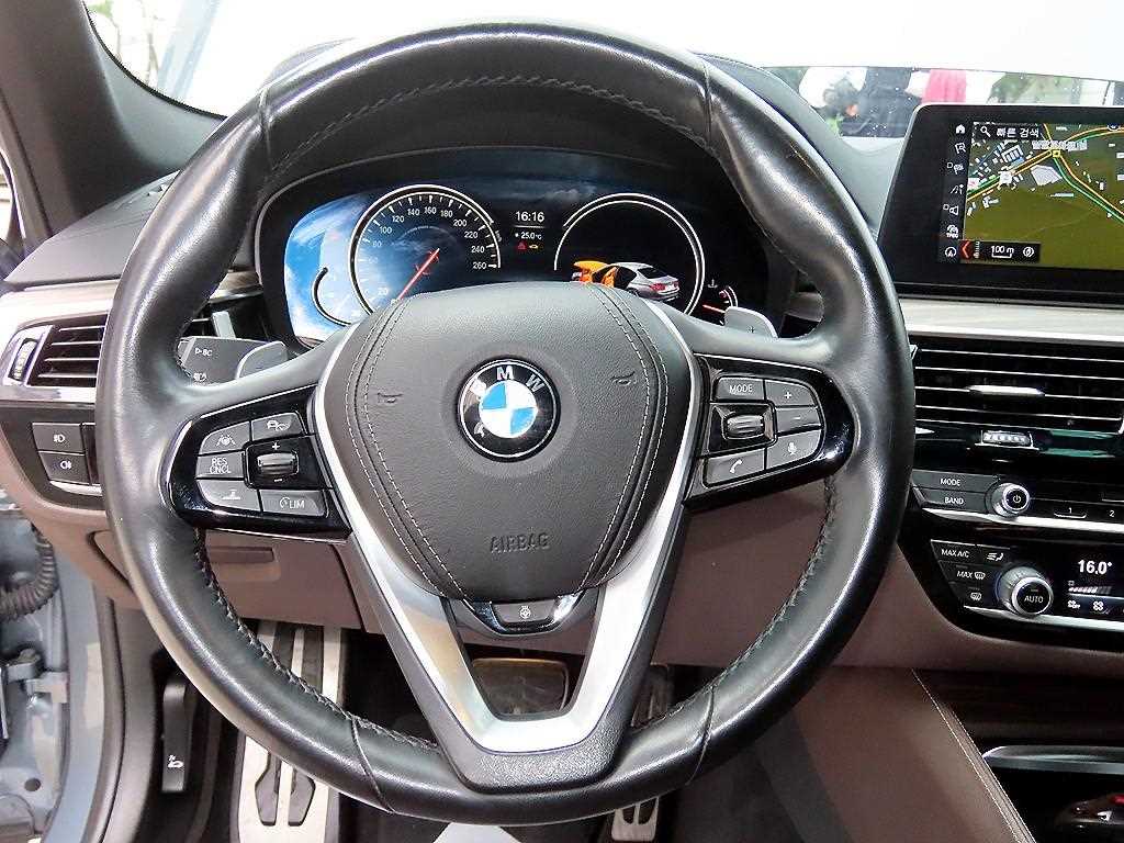 BMW 5 Series - Vista 8