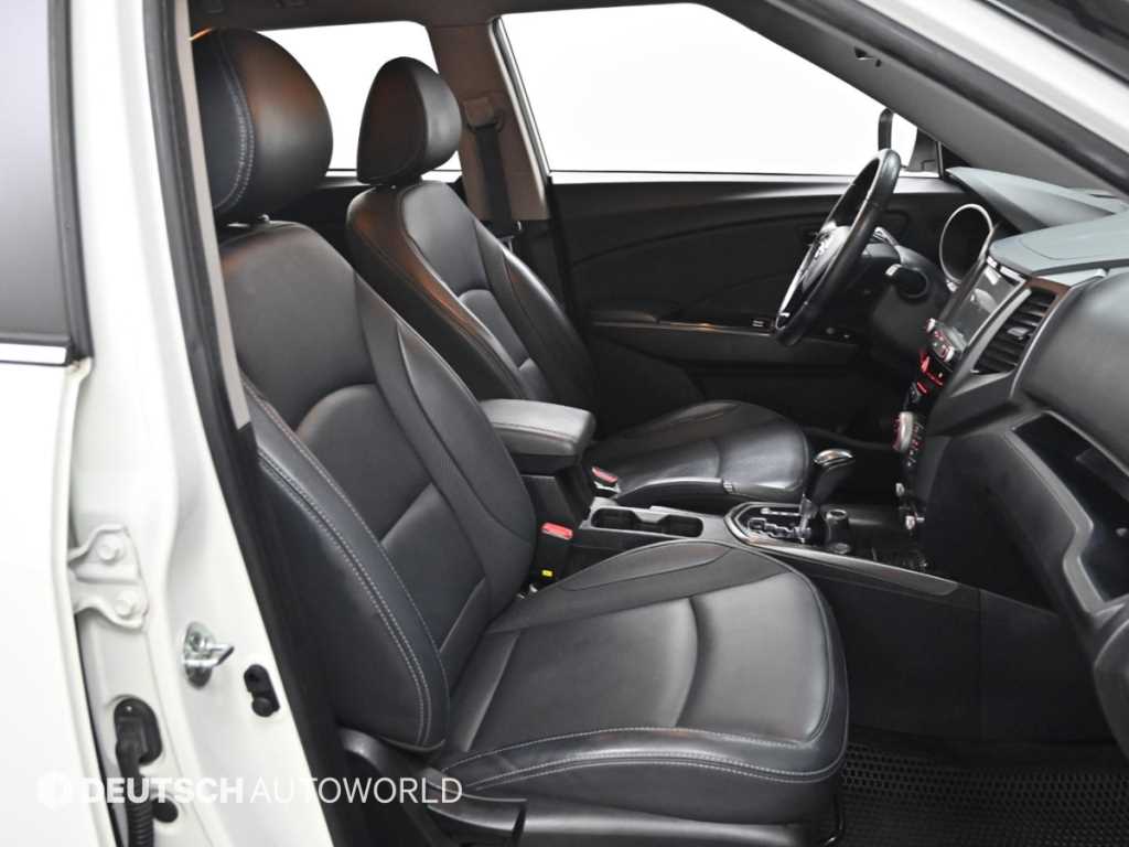 Ssangyong Tivoli - Vista 10