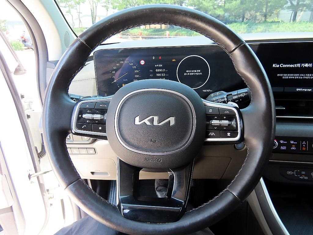 KIA Carnival - Vista 9