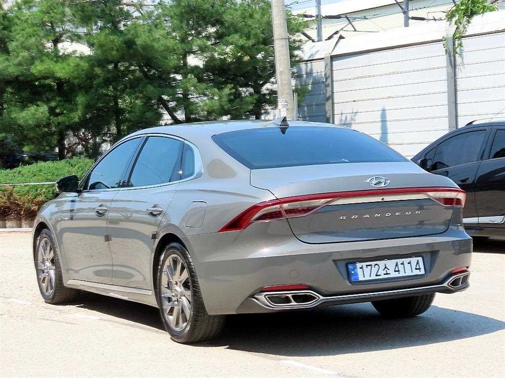 HYUNDAI Grandeur - Vista 4