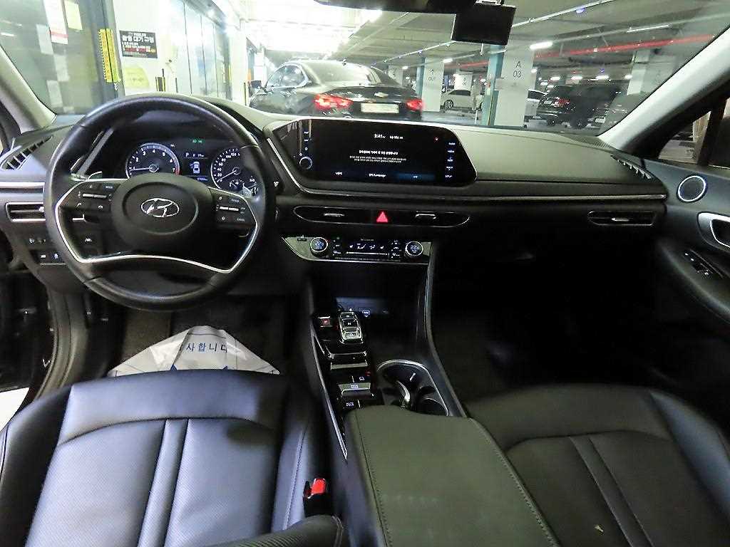 HYUNDAI Sonata - Vista 12