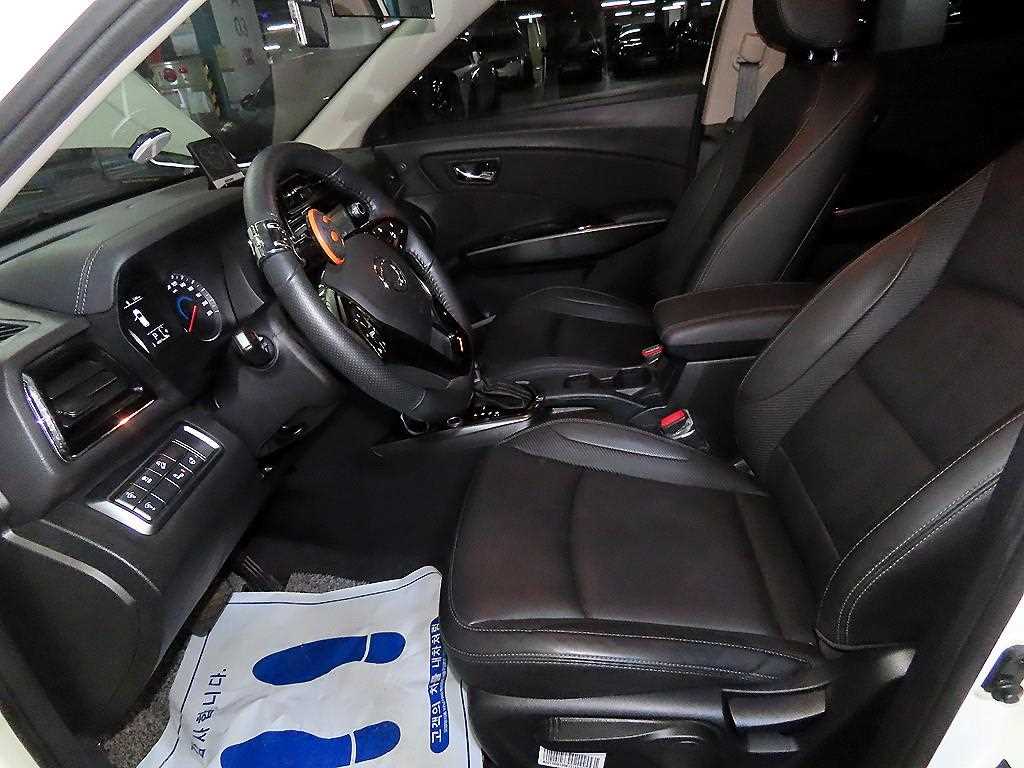 Ssangyong Tivoli - Vista 6