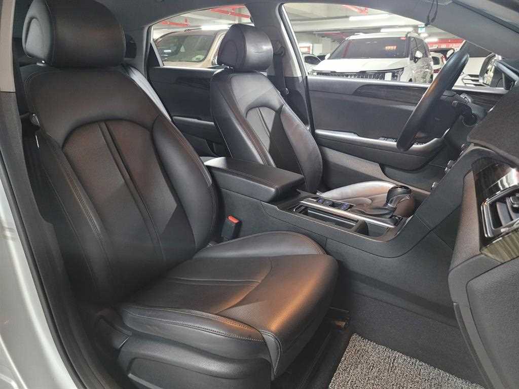 HYUNDAI Sonata - Vista 7