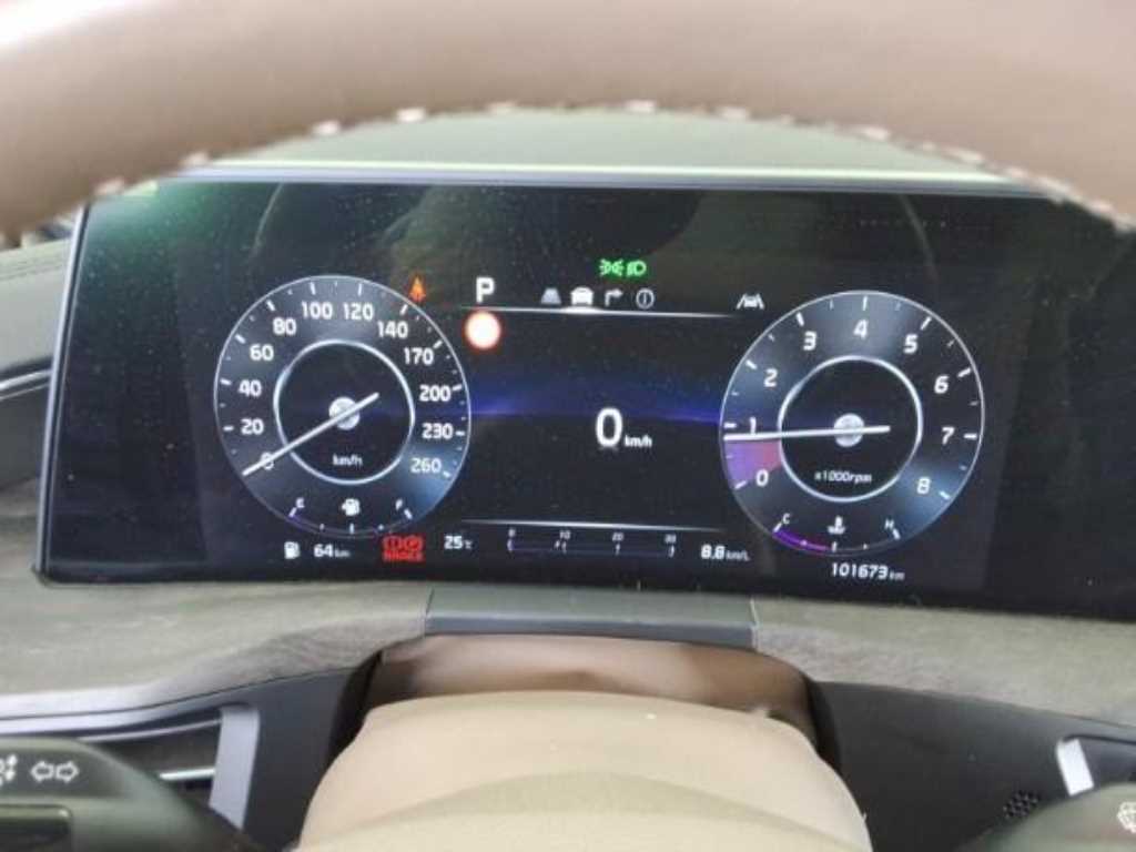 KIA K8 - Vista 5