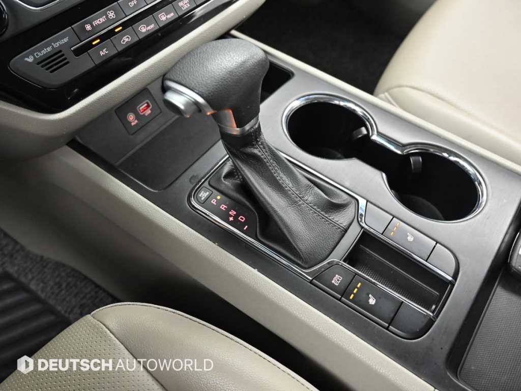 KIA Carnival - Vista 9