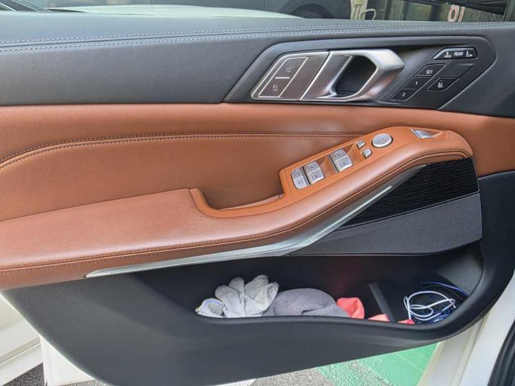 BMW X7 - Vista 6