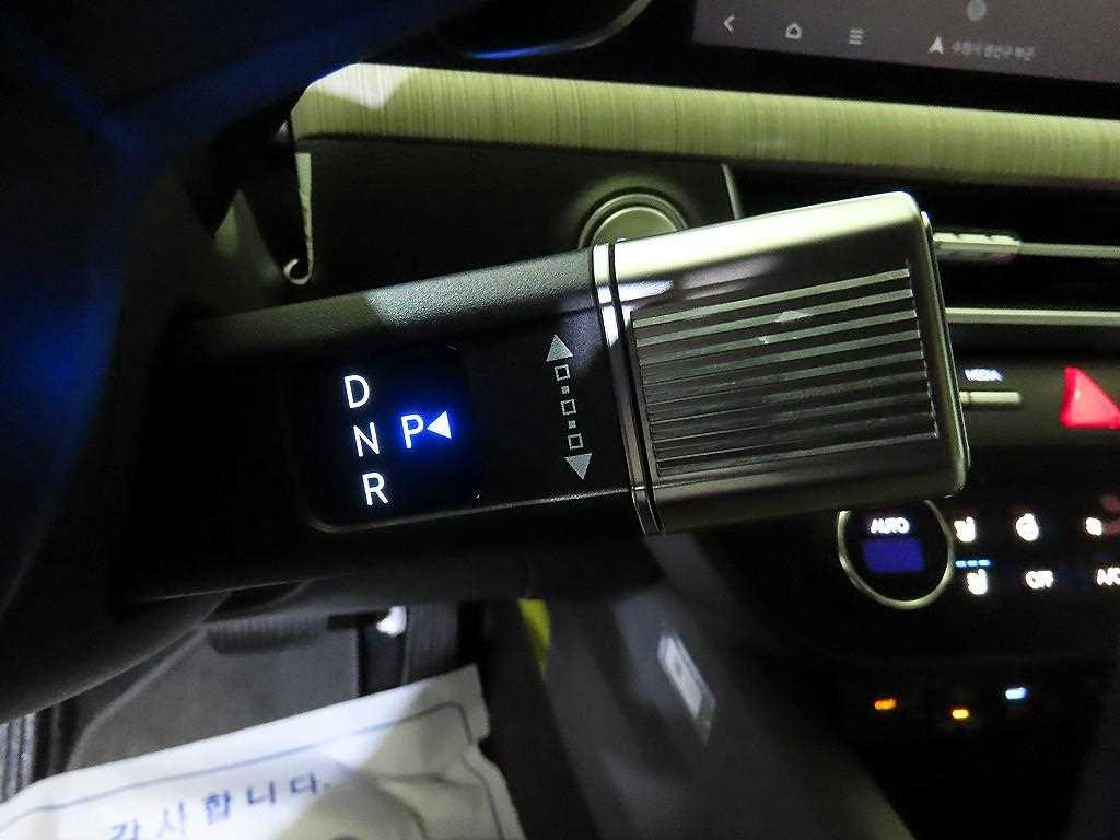 HYUNDAI Sonata - Vista 12