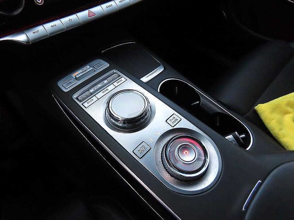Genesis GV70 - Vista 10