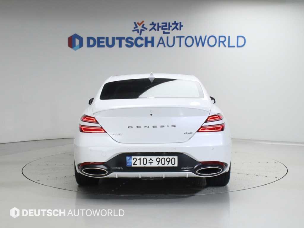 Genesis G70 - Vista 4