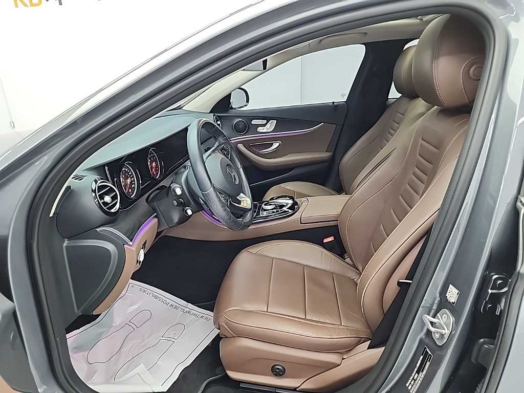 Mercedes Benz E class - Vista 11
