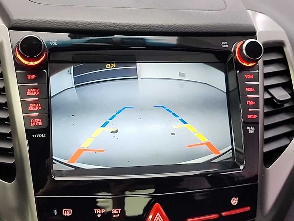 Ssangyong Tivoli 2016 Blanco - Importación desde Corea - HF Imports Iquique - Foto 14