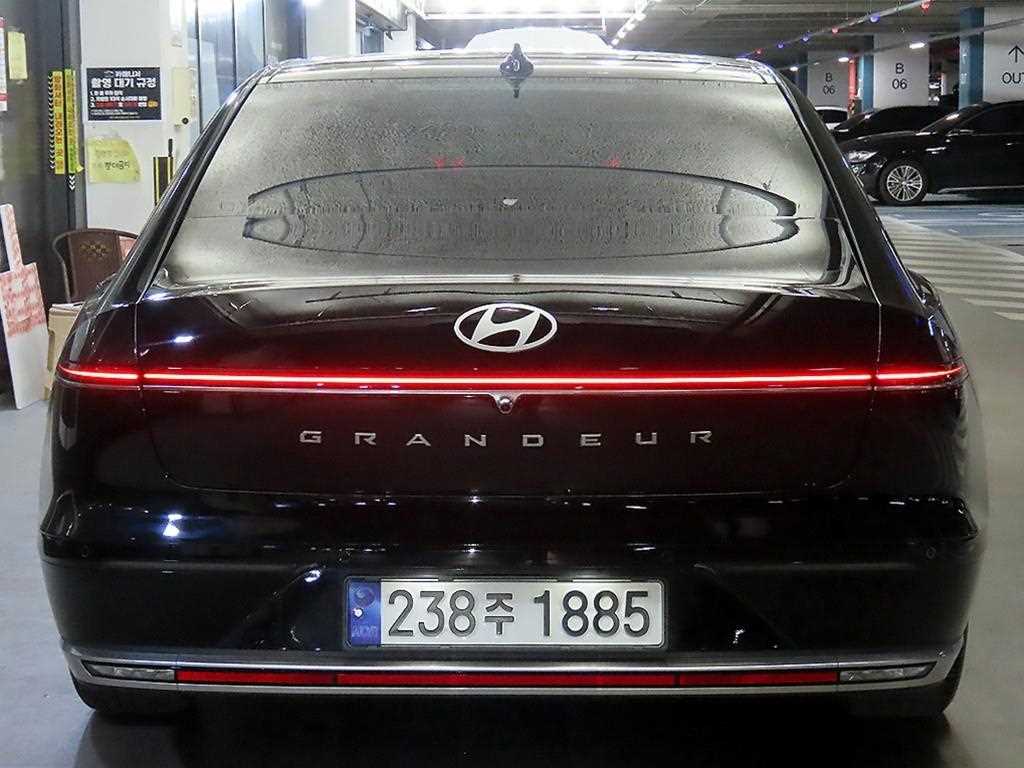 HYUNDAI Grandeur - Vista 5