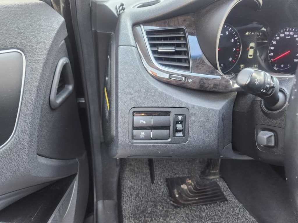 KIA K9 - Vista 6