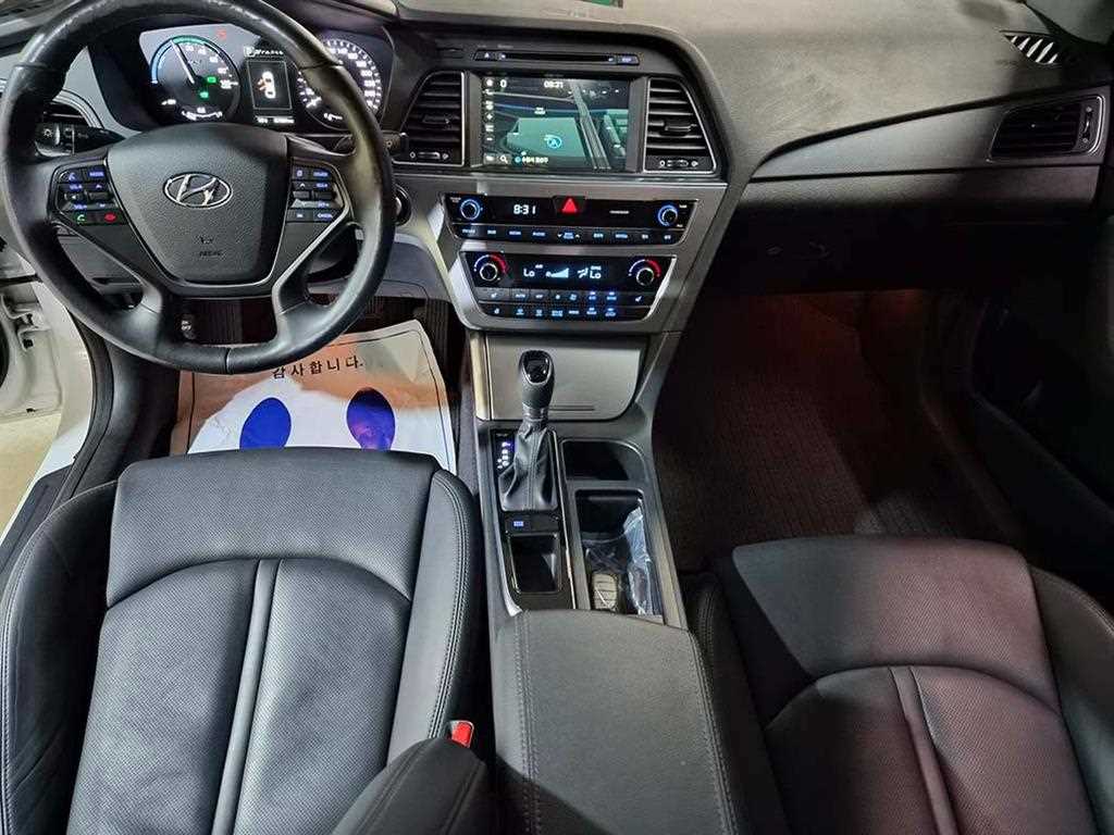 HYUNDAI Sonata - Vista 10