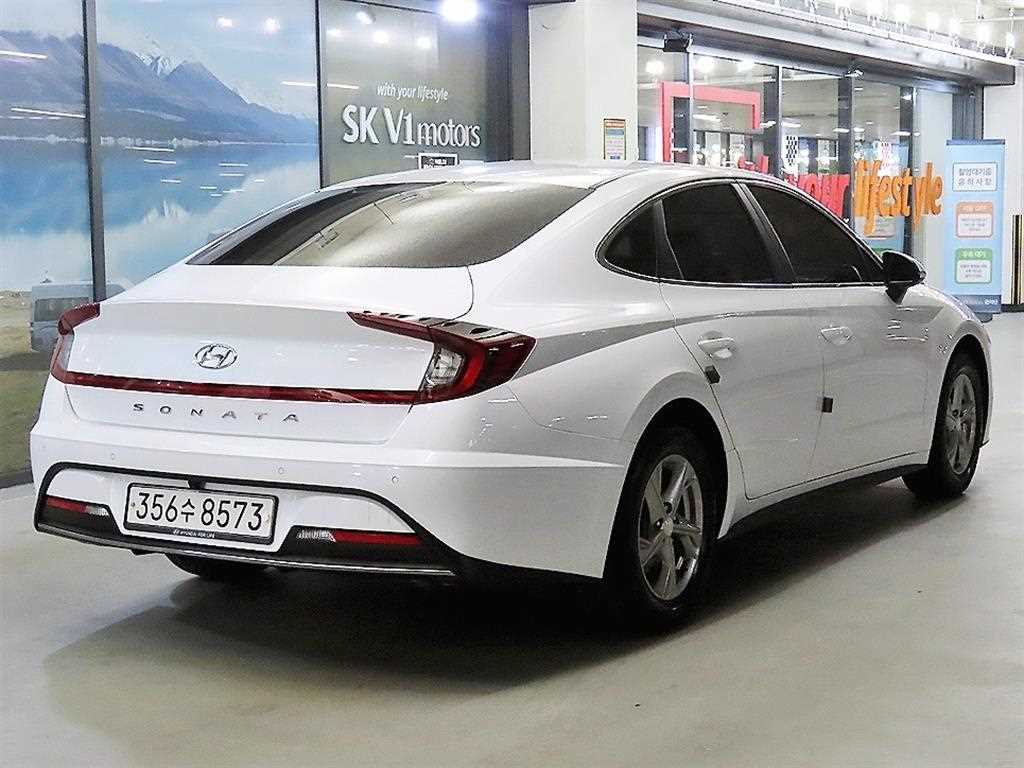 HYUNDAI Sonata - Vista 4