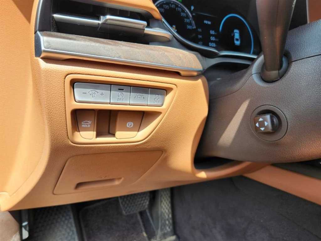 Genesis G80 - Vista 10