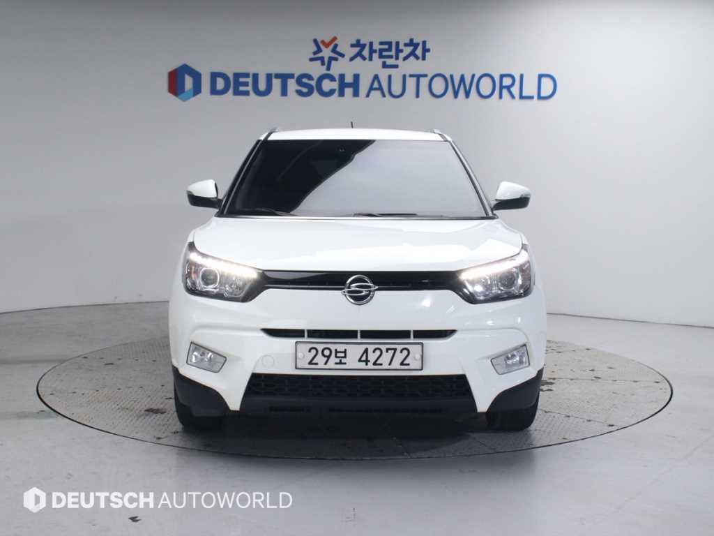 Ssangyong Tivoli - Vista 3