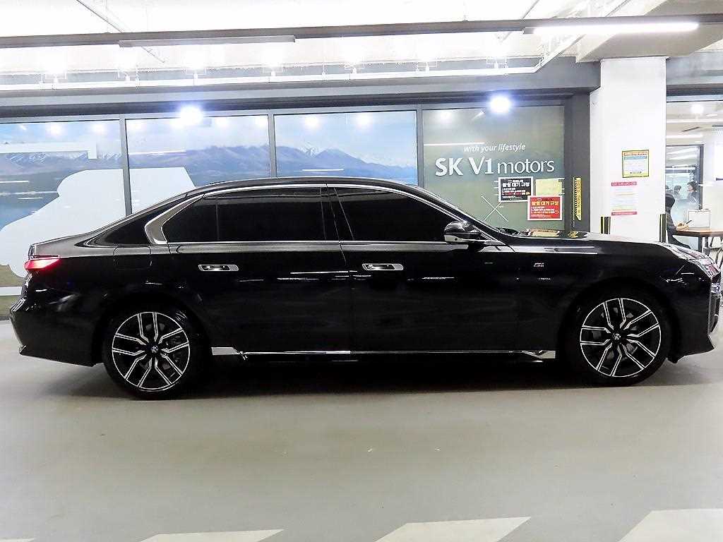 BMW 7 Series - Vista 3