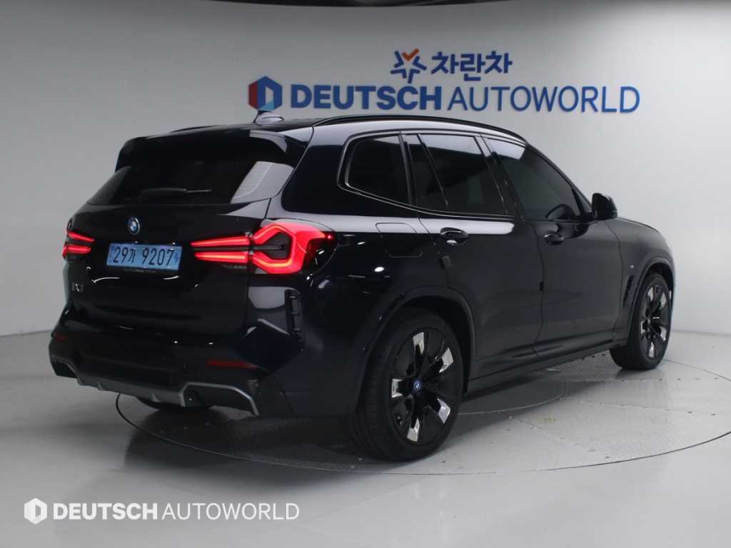 BMW iX3 - Vista 2
