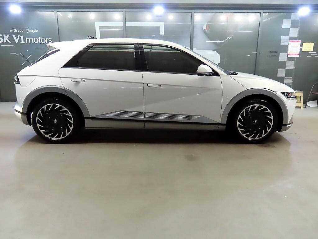 HYUNDAI Ioniq 5 - Vista 3