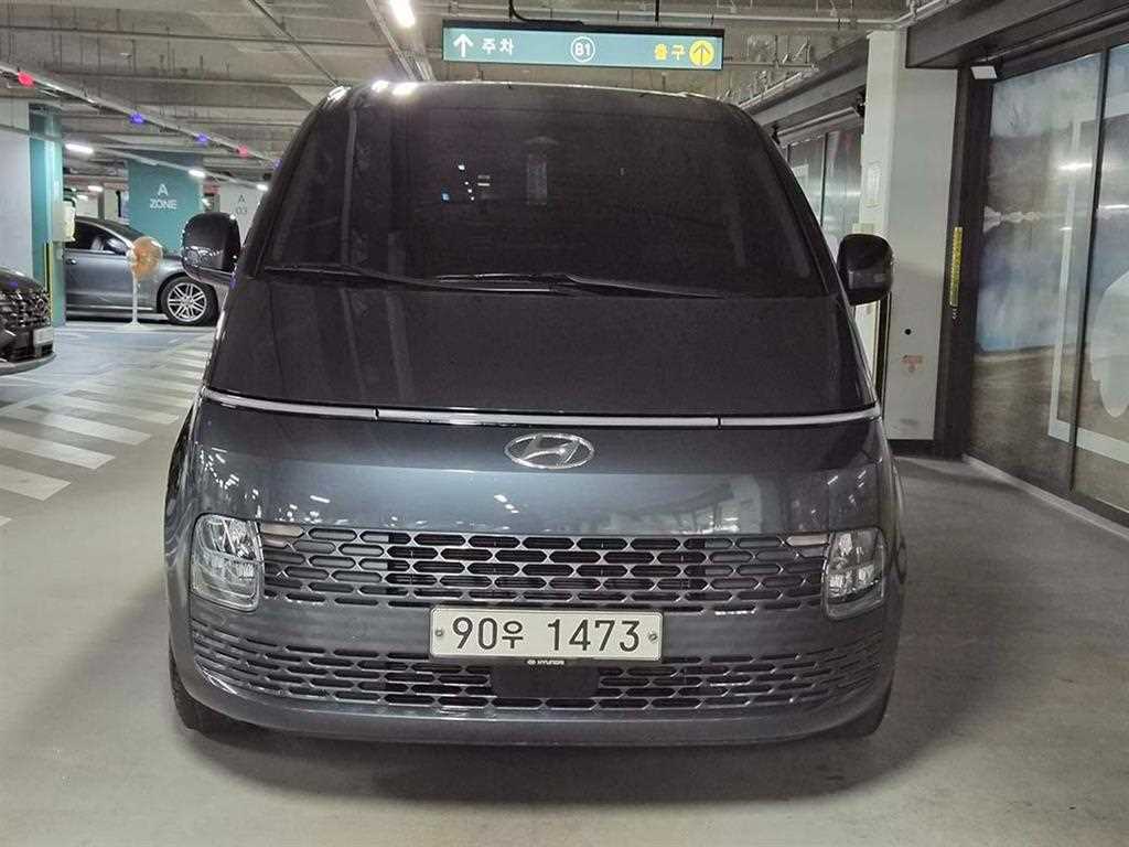 HYUNDAI Staria - Vista 2