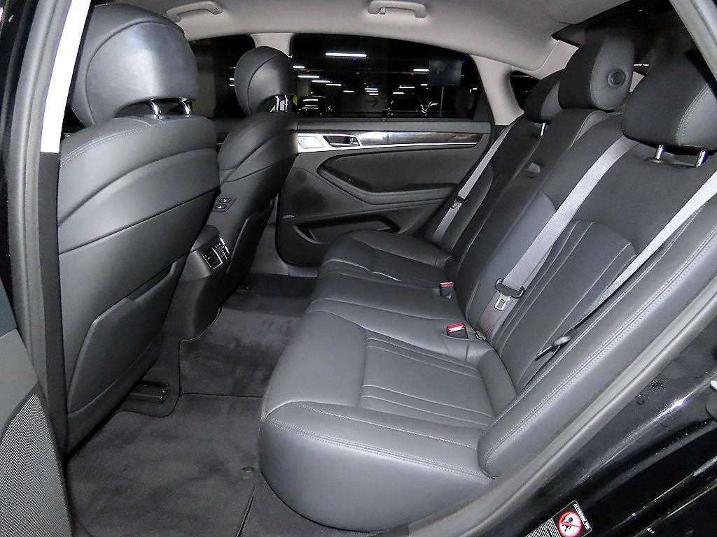 Genesis G80 - Vista 7