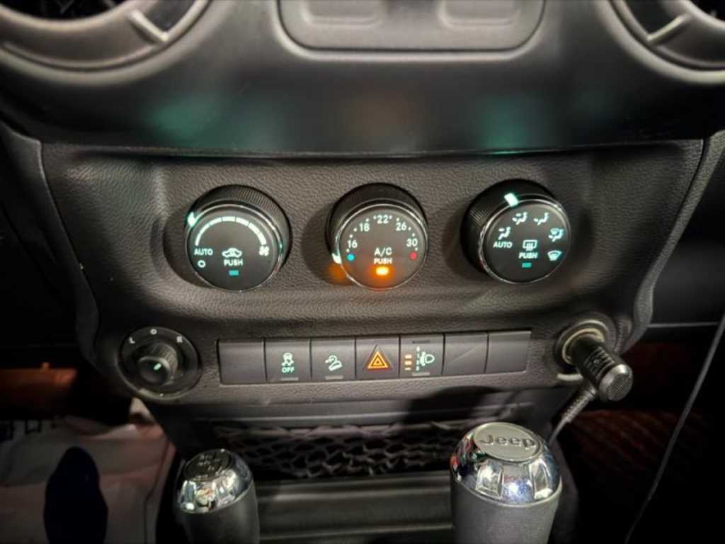 Jeep Wrangler - Vista 9