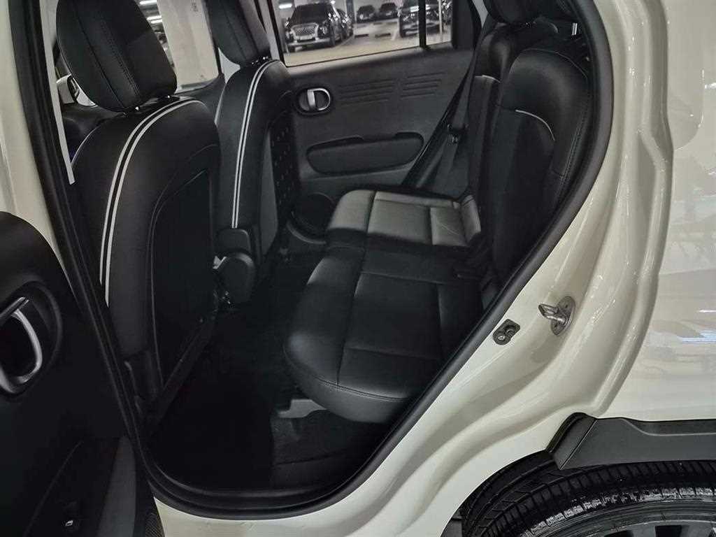 HYUNDAI Casper - Vista 7