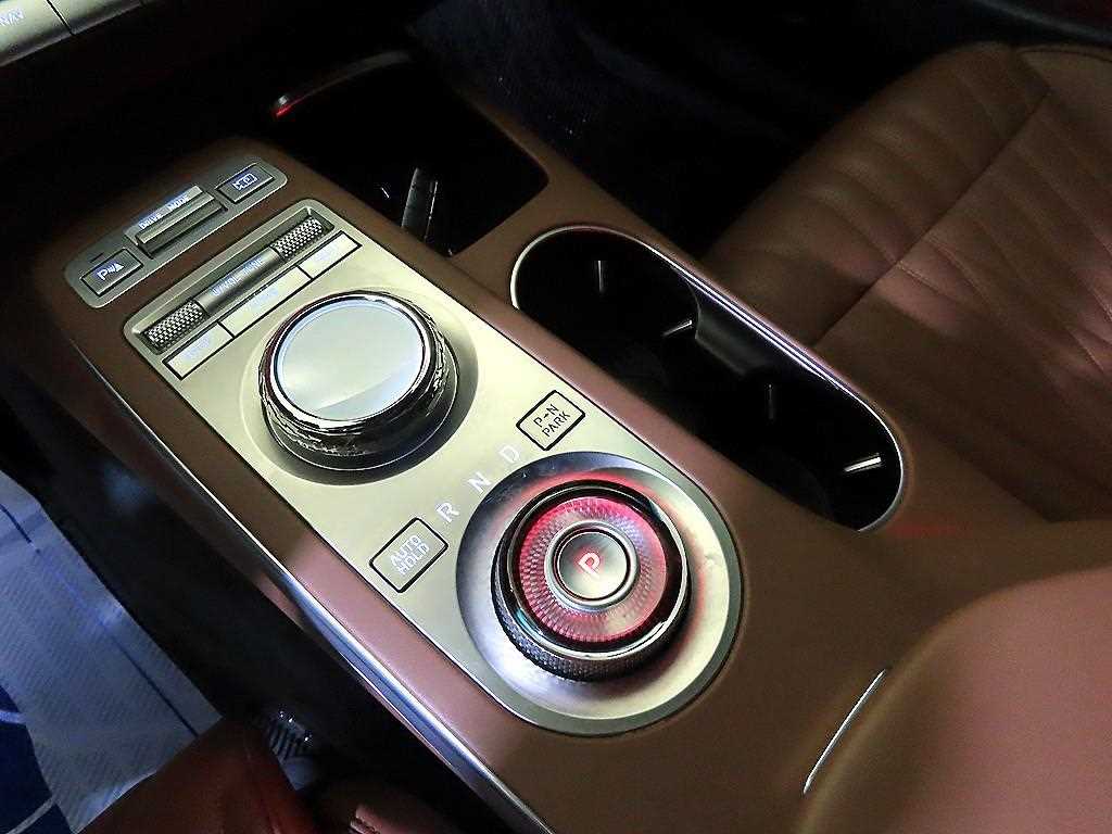 Genesis GV70 - Vista 12