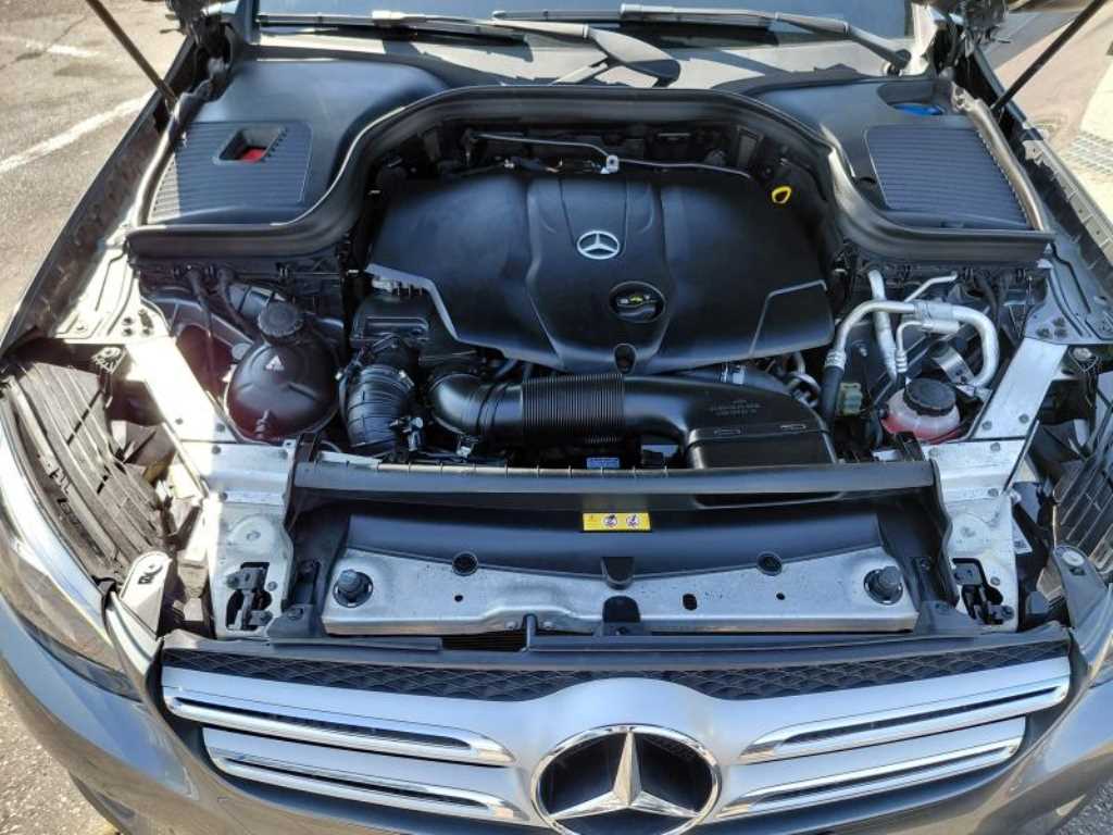 Mercedes Benz GLC Class - Vista 5