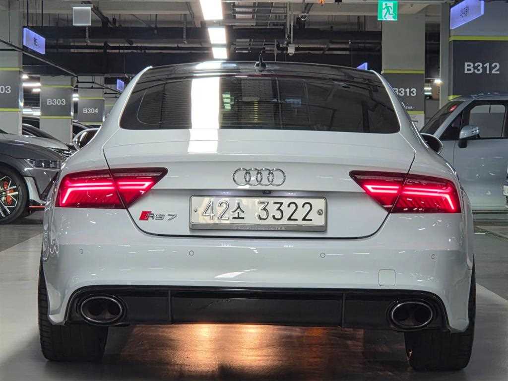 Audi RS7 - Vista 6