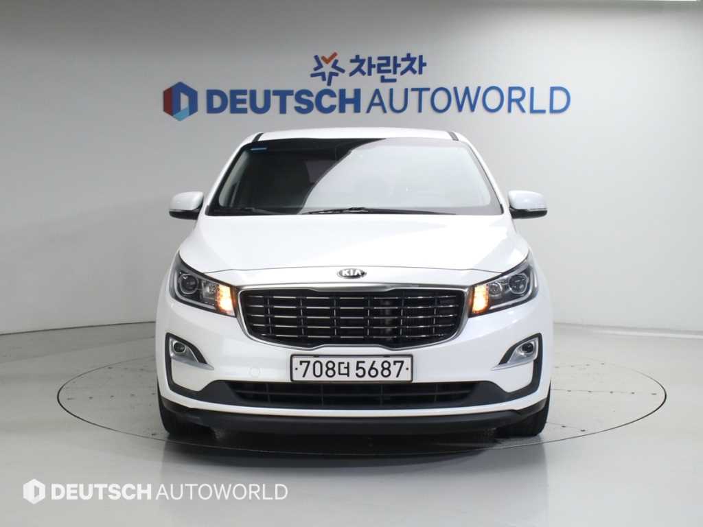 KIA Carnival - Vista 3