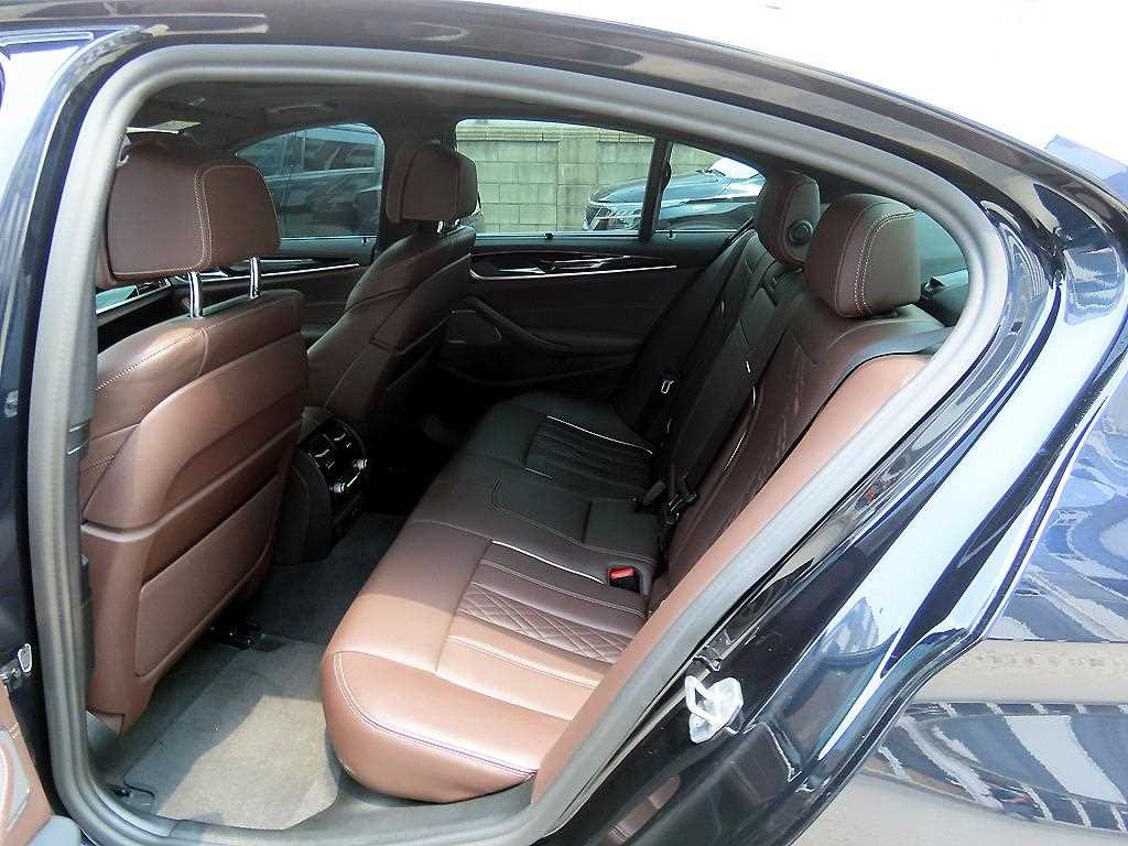 BMW 5 Series - Vista 6