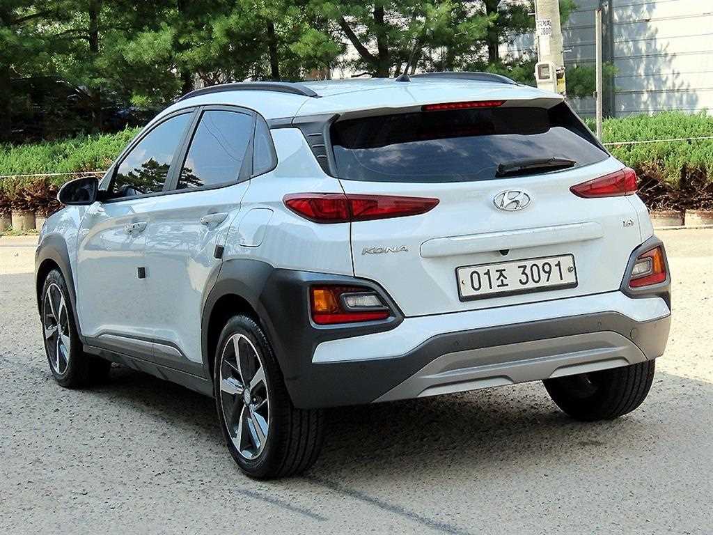 HYUNDAI Kona - Vista 3