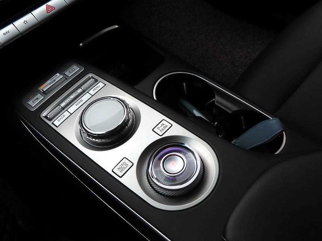 Genesis GV70 - Vista 10
