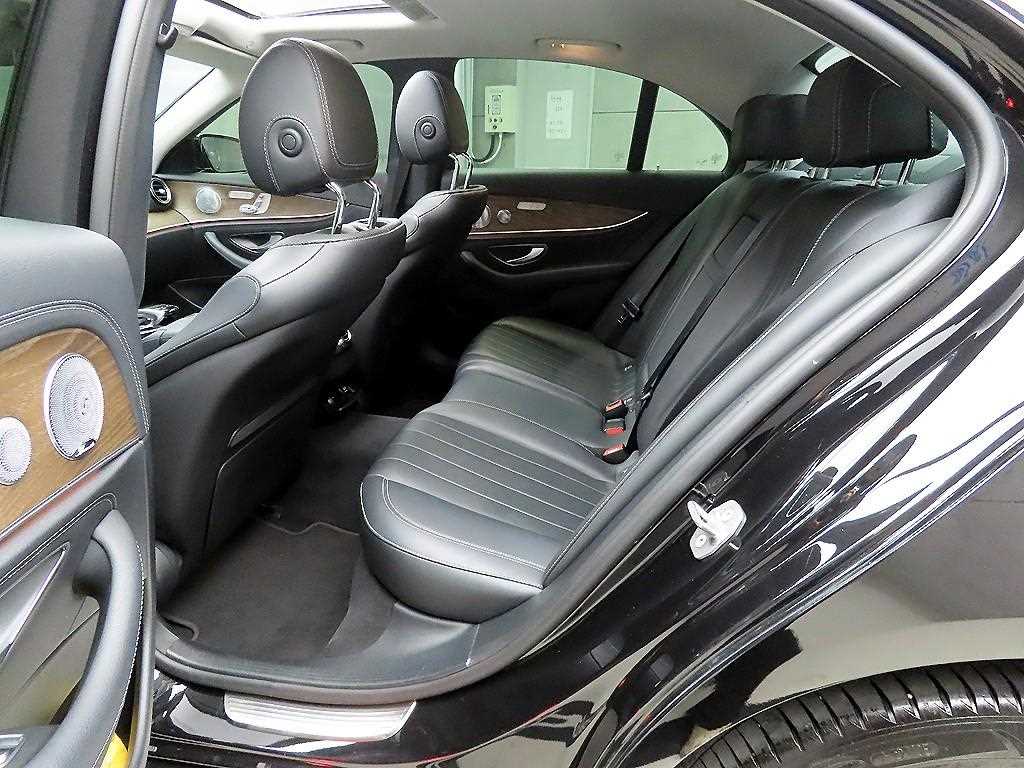 Mercedes Benz E class - Vista 6
