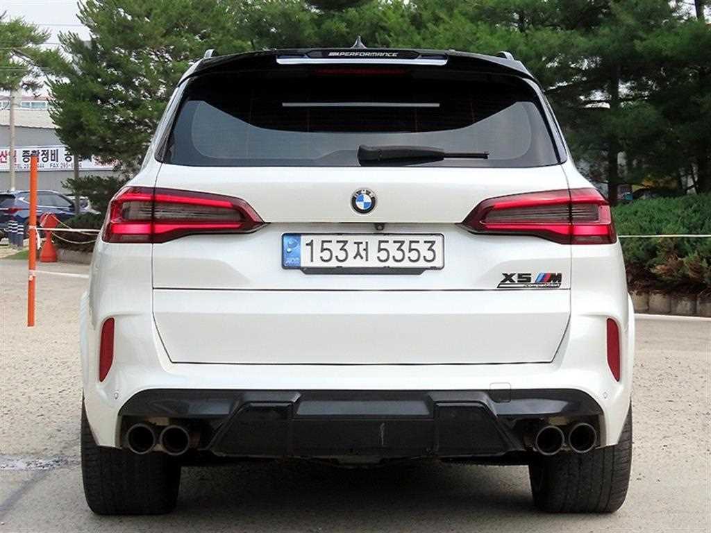 BMW X5M - Vista 4