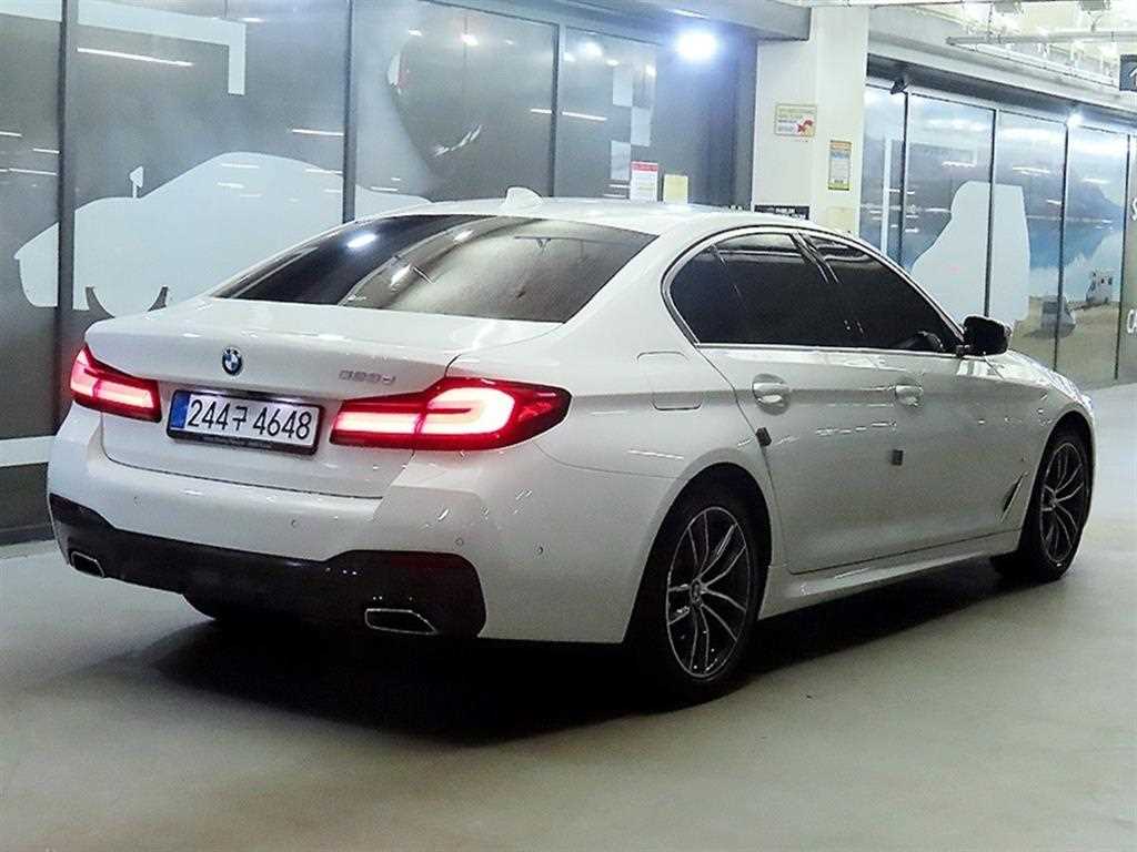 BMW 5 Series - Vista 4