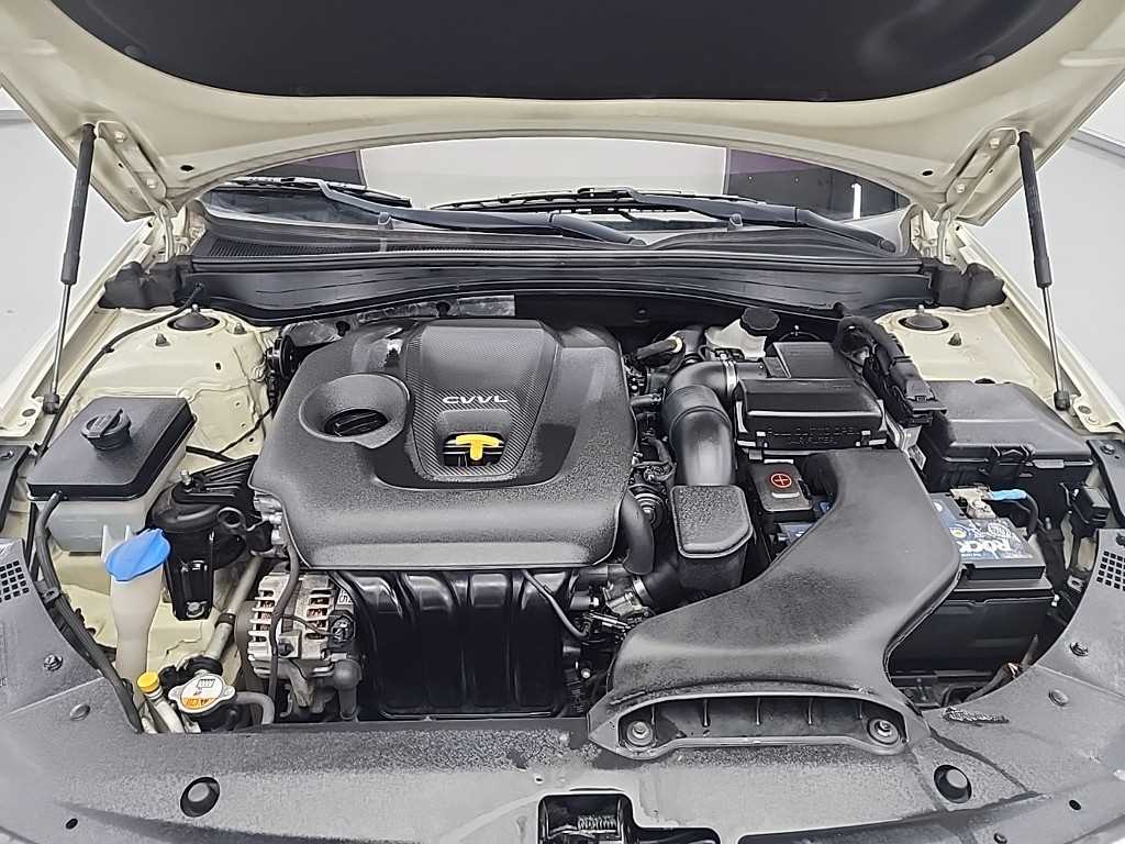KIA K5 - Vista 5