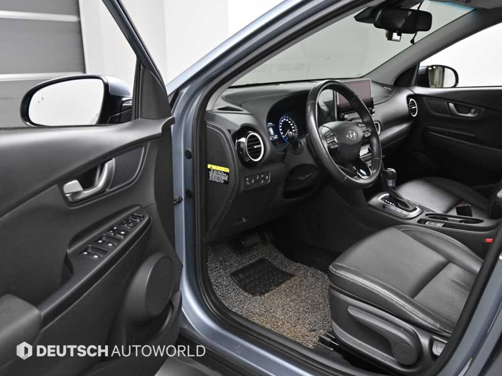 HYUNDAI Kona - Vista 11
