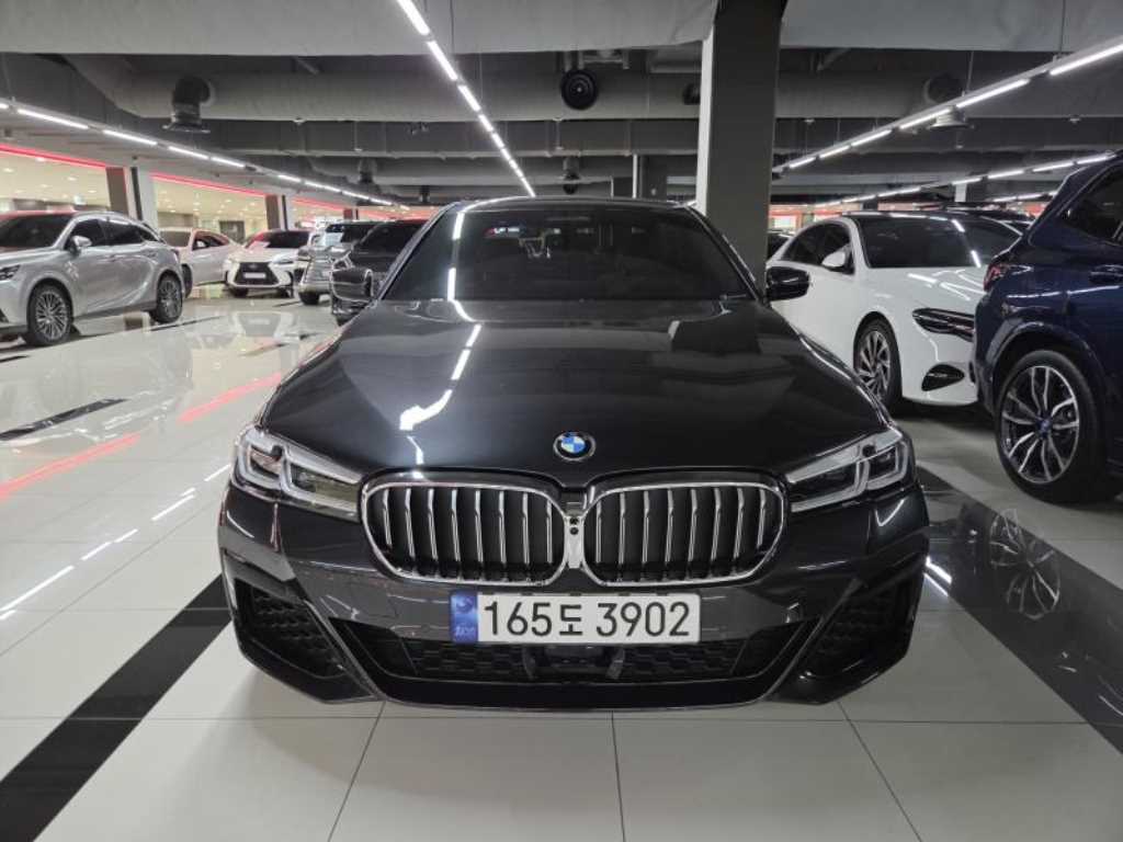 BMW 5 Series 2023 Negro - Importación desde Corea - HF Imports Iquique - Foto 1