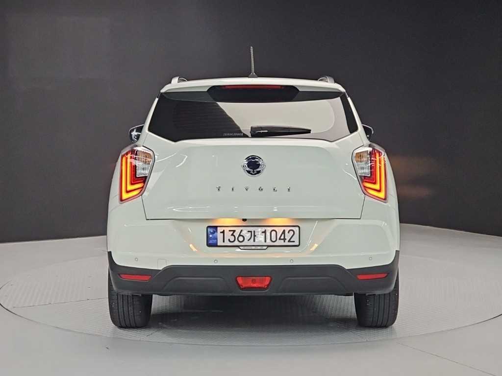 Ssangyong Tivoli - Vista 3