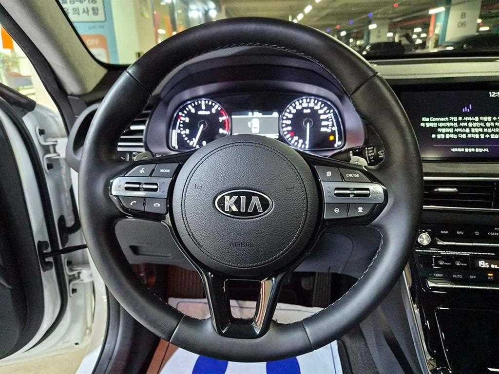 KIA K7 - Vista 8