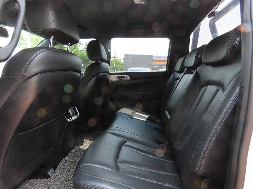 Ssangyong Rexton - Vista 7