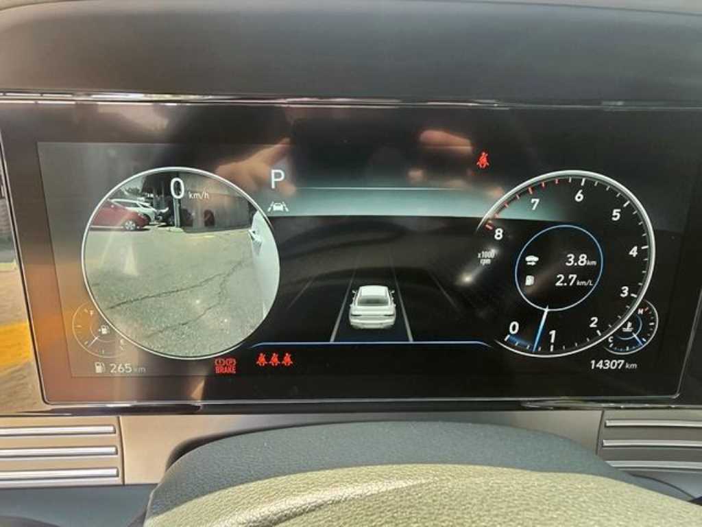 HYUNDAI Grandeur - Vista 6