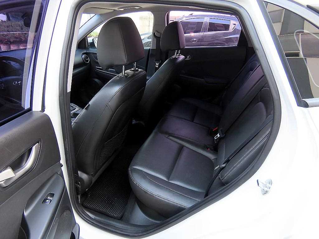 HYUNDAI Kona - Vista 6