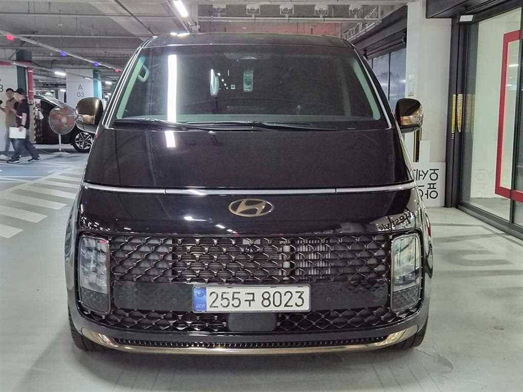HYUNDAI Staria - Vista 2